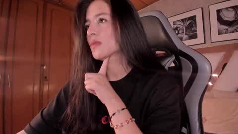 haathorx online show from December 5, 2:40 pm