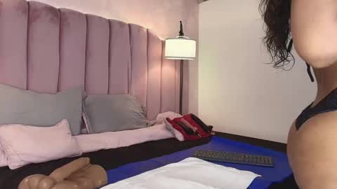  Hally Bans  online show from April 13, 6:52 pm