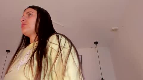 hanna__evans_ online show from October 17, 12:19 pm