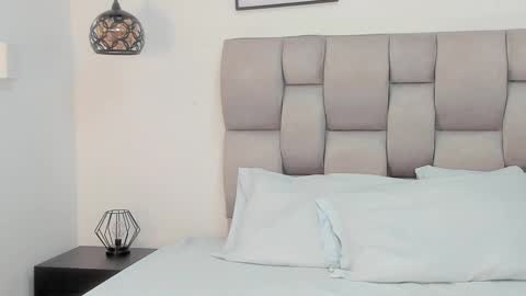 hanna__evans_ online show from October 3, 12:32 pm