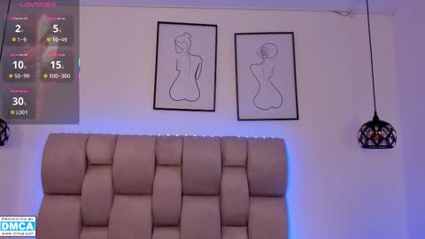 hanna__evans_ online show from March 23, 12:22 pm