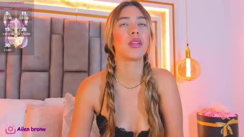 Snapshot of hannabronw chatting on September 8, 10:20 pm Eliana online show from September 8, 10:20 pm