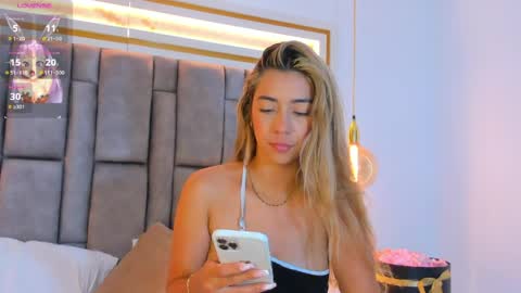 Eliana online show from April 8, 1:19 am