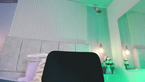 hannadanniels online show from June 4, 2:43 pm