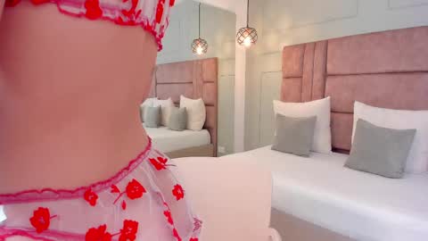 Hannah Milton online show from October 7, 9:41 pm