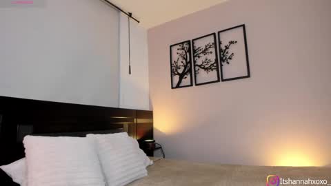 Hannah online show from March 3, 10:05 pm