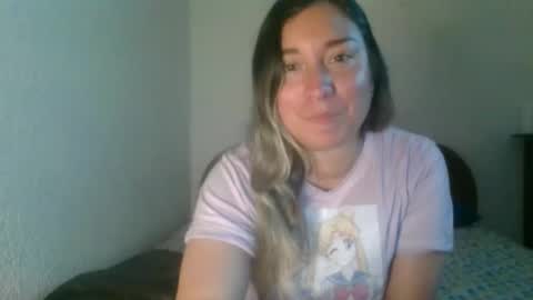 hannahevans2 online show from December 17, 12:16 am