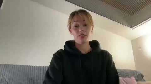 hannahinto online show from October 13, 3:47 pm