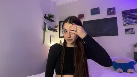 Hannah Taylor online show from February 21, 9:48 pm