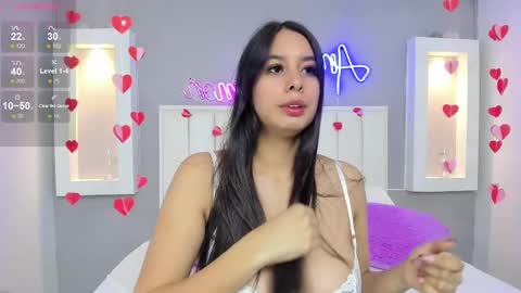 Snapshot of hannapaola chatting on February 15, 11:05 pm HannaPaola online show from February 15, 11:05 pm