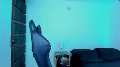 Hanna  online show from February 11, 9:27 pm