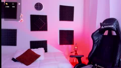 Hanna  online show from October 3, 10:59 pm