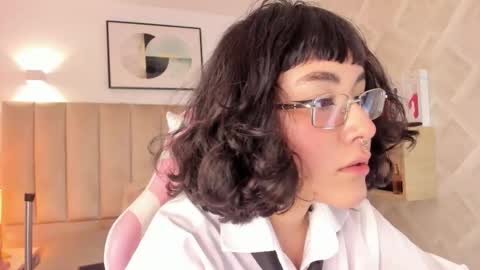 Haru Bonny online show from March 20, 9:30 pm