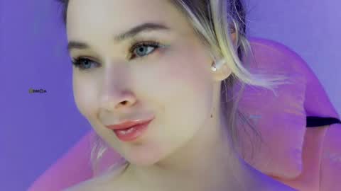 Anna online show from March 30, 7:13 pm