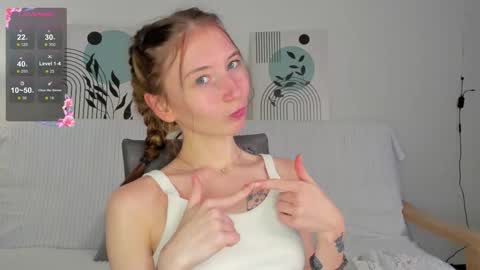 Lola online show from November 12, 8:56 am