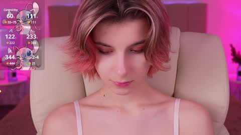 haylaamber online show from January 18, 8:09 pm