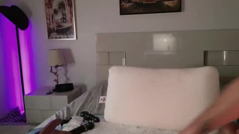 Snapshot of hazeleo chatting on September 25, 11:46 pm Hazeleo online show from September 25, 11:46 pm