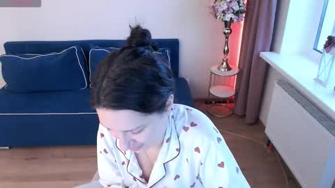 Heaven girl online show from November 19, 12:27 pm