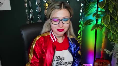 Heidi online show from October 31, 7:34 am