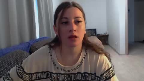 helen_adams_ online show from June 26, 5:52 am