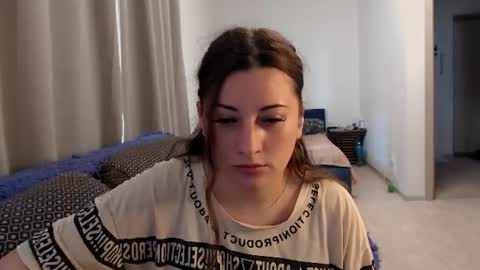 helen_adams_ online show from June 17, 6:37 am