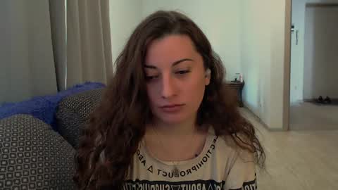 helen_adams_ online show from July 8, 7:43 am
