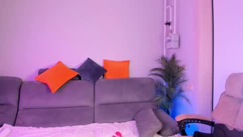 Helen online show from January 31, 7:11 pm