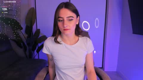 Helen online show from December 8, 8:25 pm