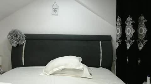 helenhelly online show from January 9, 7:31 am