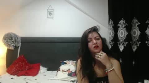 helenhot1989 online show from March 6, 7:47 am