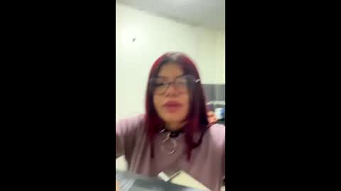 helenoliveira76340912 online show from June 4, 10:36 pm
