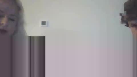 Hunnys Hive online show from November 13, 1:59 am