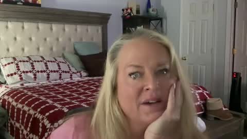 Hunnys Hive online show from January 20, 8:18 pm