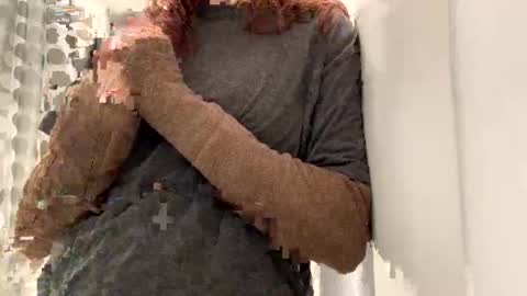 hellokitten123 online show from January 13, 8:15 pm