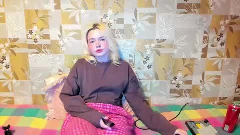 Helly Kitty online show from April 9, 7:19 pm