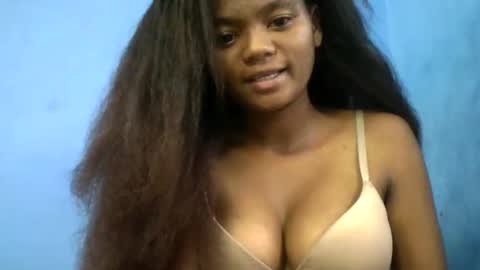 herisse01 online show from April 11, 1:59 pm