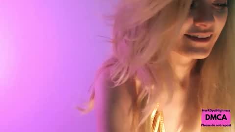 Holly online show from May 4, 10:02 pm