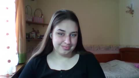 hess_luna_ online show from January 15, 10:10 am