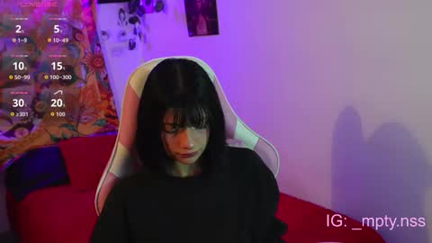 hi_scarlett online show from November 11, 9:39 am