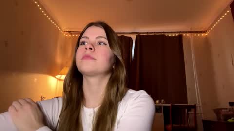 I am Amy ntmu Lets hit 10 Thumbs Up together online show from February 24, 1:32 pm