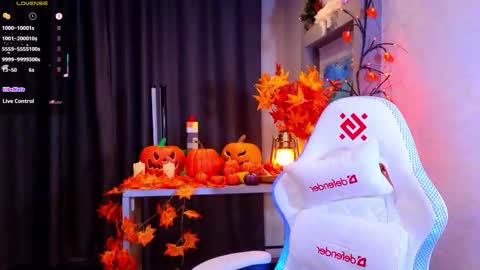 Ella online show from November 1, 6:23 pm