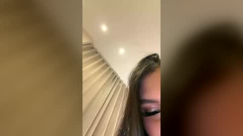 ho3lif3 online show from June 12, 8:39 pm