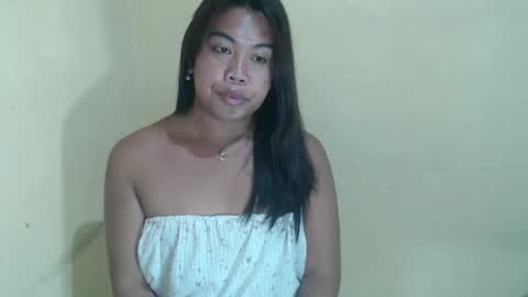 Layla3 online show from May 19, 2:51 am