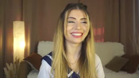 Moni Monica online show from July 16, 8:08 am