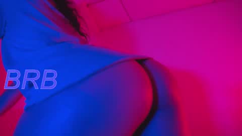 Snapshot of holly_16 chatting on February 2, 10:49 pm holly_16 online show from February 2, 10:49 pm