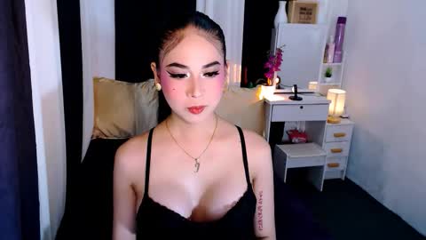 Snapshot of hollyclarita chatting on October 27, 9:49 am YOUR GODDESS CLARITA online show from October 27, 9:49 am