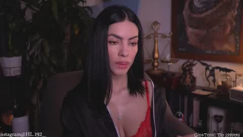 Holly Linder online show from February 21, 1:17 am