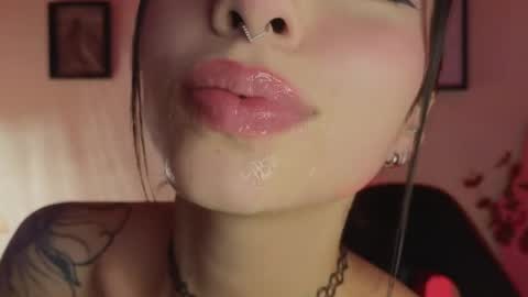 holly online show from April 13, 7:36 pm