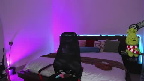 Kira Purrr online show from January 19, 1:22 pm