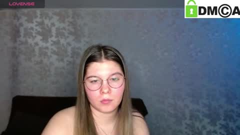 Snapshot of holy_michela chatting on January 23, 7:07 pm Welcome guys  Pleasure to see you all here  My name is MichaelaTip menu is active Private is open  online show from January 23, 7:07 pm